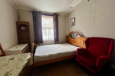 undefined, Buxton Road, Luton, Bedfordshire