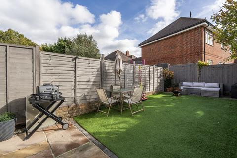 undefined, Devonshire Gardens, Bursledon SO31