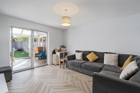 undefined, Devonshire Gardens, Bursledon SO31