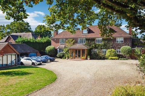 undefined, Wood Lane, Iver, Buckinghamshire, SL0