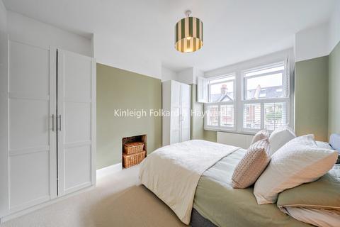32 Adela Avenue, New Malden, KT3 6LE