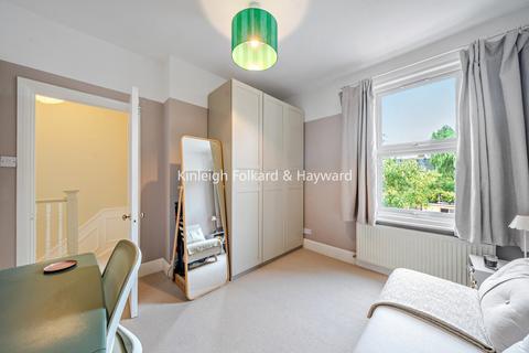 32 Adela Avenue, New Malden, KT3 6LE