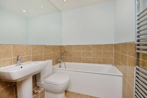 undefined, Kingfield Road, Old Woking, Woking, GU22