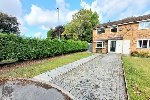 3 bedroom end of terrace house for sale, Broomfield Close, Wilmslow, SK9