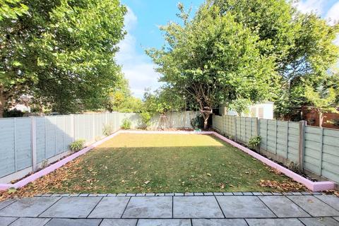 3 bedroom end of terrace house for sale, Broomfield Close, Wilmslow, SK9