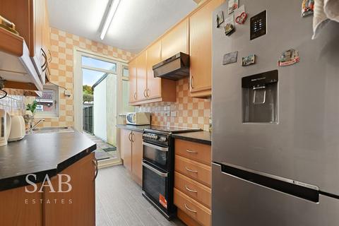 undefined, Hart Grove, Southall, UB1