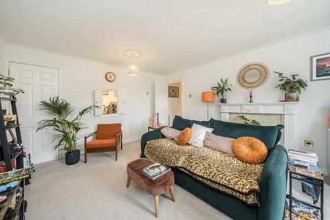 2 bedroom flat to rent, Rotherhithe Street, London SE16