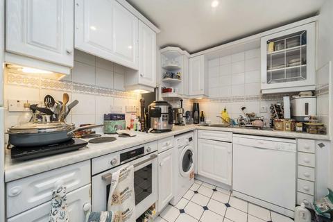 2 bedroom flat to rent, Rotherhithe Street, London SE16