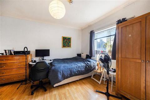 undefined, Westbury Avenue, London N22