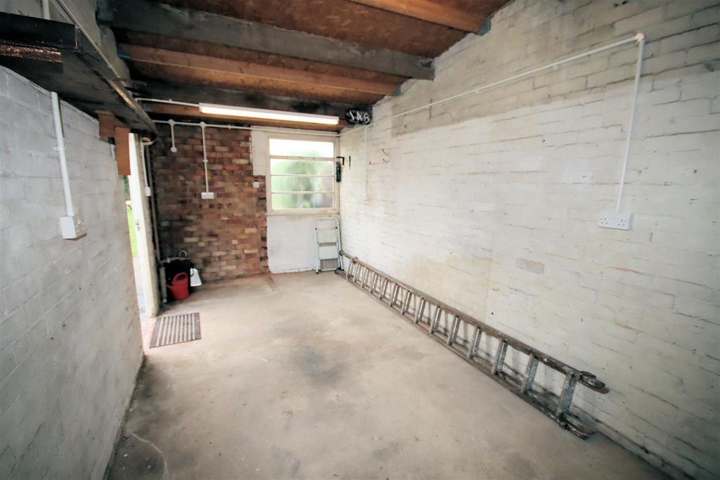 Single Garage