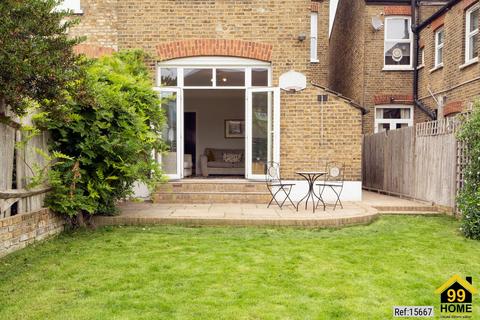 4 bedroom semi-detached house for sale, Casewick Road, London, SE27