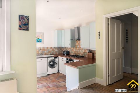4 bedroom semi-detached house for sale, Casewick Road, London, SE27