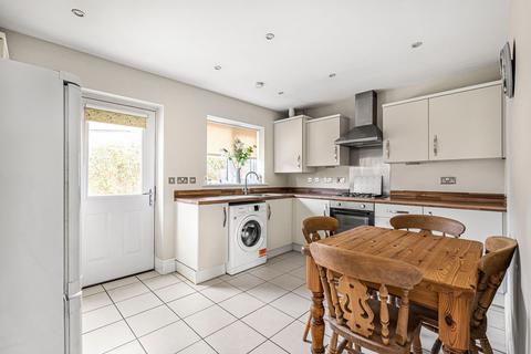2 bedroom detached bungalow for sale, Woollard Walk, Sawtry, Cambrigeshire.