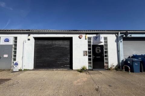 Warehouse to rent, Stirling Way Borehamwood WD6 2FT