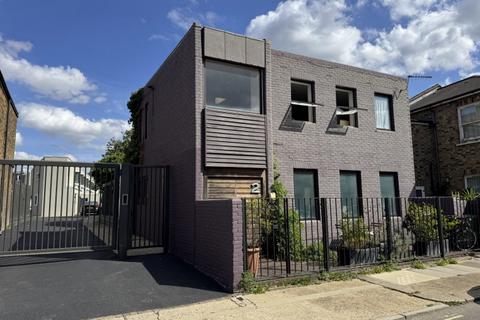 2 Letchford Gdns London NW10 6AS