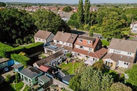 undefined, Bristol BS16