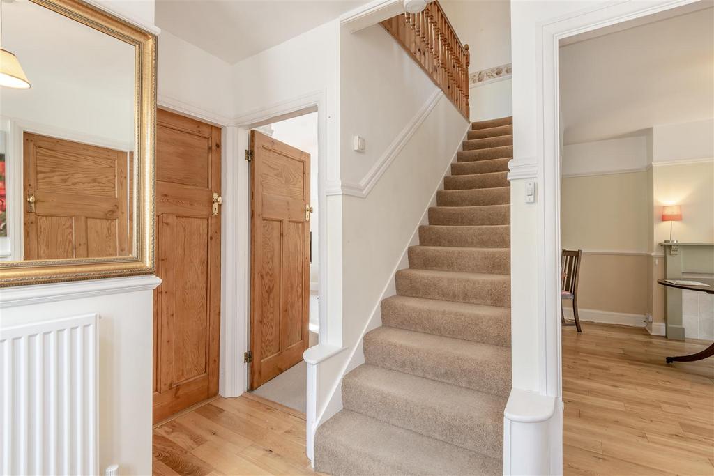 8665474-interior03.jpg