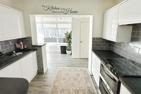 2 bedroom detached bungalow for sale, Whitton Close, Oulton Broad, Lowestoft, Suffolk, NR33