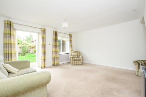 undefined, Stonebanks, Walton-on-Thames, KT12