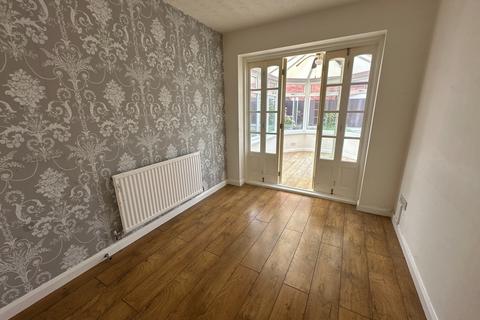3 bedroom semi-detached house for sale, Seymour Avenue, Stretton, Burton-on-Trent, DE14