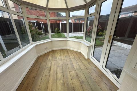 3 bedroom semi-detached house for sale, Seymour Avenue, Stretton, Burton-on-Trent, DE14