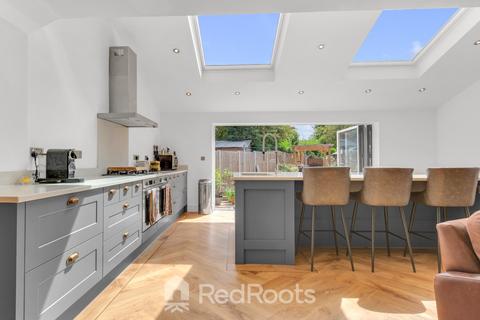 5 bedroom semi-detached house for sale, Spring Crescent, Doncaster DN5