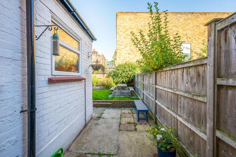 3 bedroom end of terrace house for sale, Faversham Road, Beckenham BR3