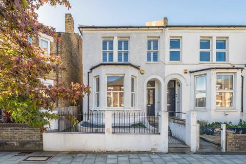 4 bedroom semi-detached house for sale, Thurlestone Road, London SE27