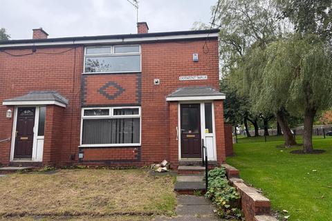 2 bedroom end of terrace house for sale, Derwent Walk, Oldham