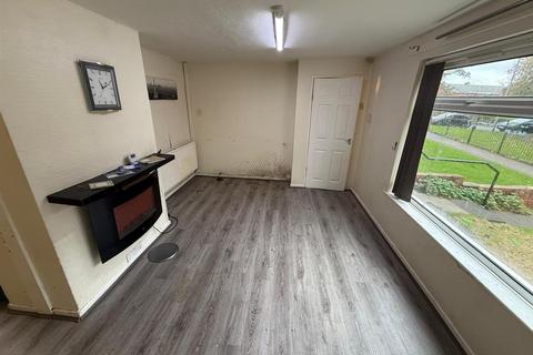 2 bedroom end of terrace house for sale, Derwent Walk, Oldham
