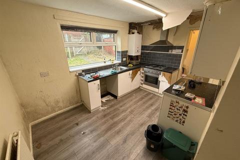 2 bedroom end of terrace house for sale, Derwent Walk, Oldham