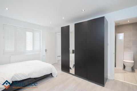 undefined, Tennyson Close, Macclesfield, SK11 8UJ