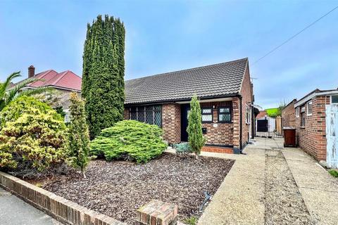 undefined, Blackberry Farm Close, Heston TW5