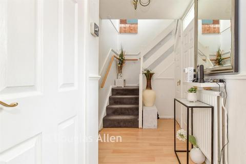 3 bedroom terraced house for sale, Winters Way, Waltham Abbey, Essex