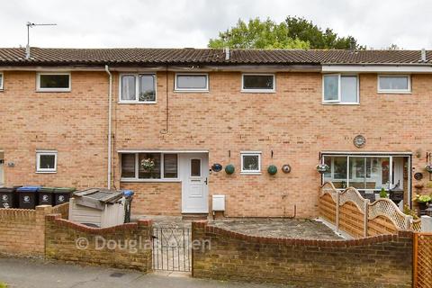 3 bedroom terraced house for sale, Winters Way, Waltham Abbey, Essex