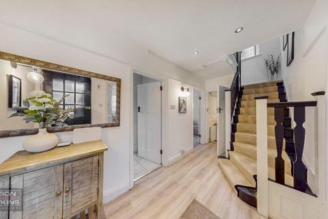 undefined, Pinner View, Harrow HA1