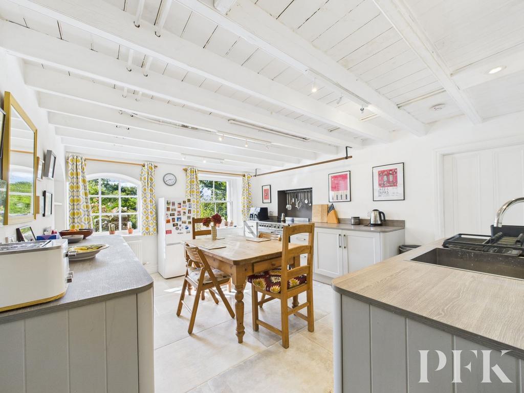 Kitchen / Dining