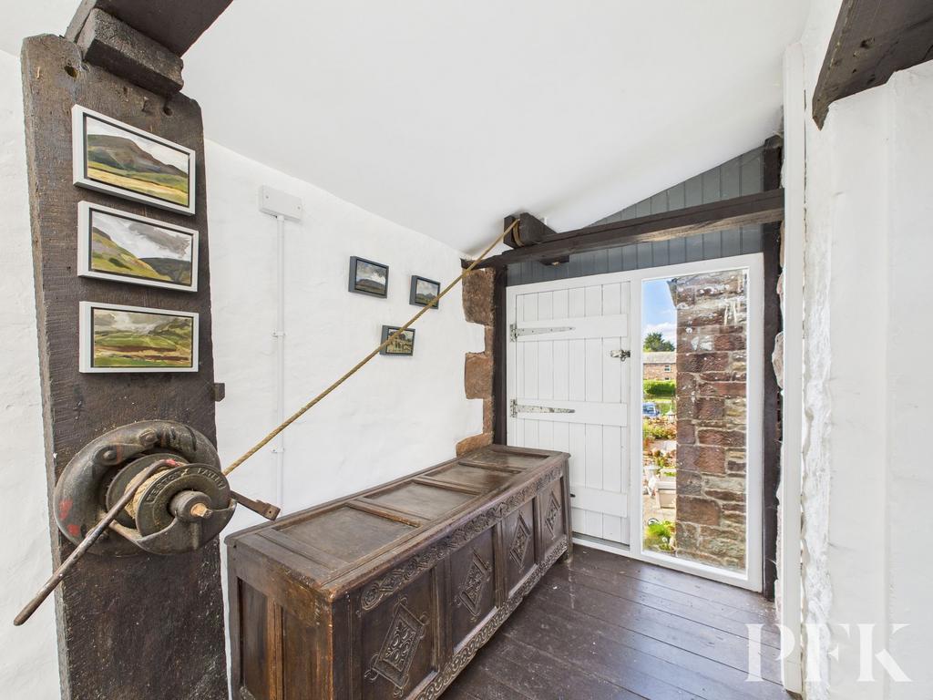 Granary Leaver
