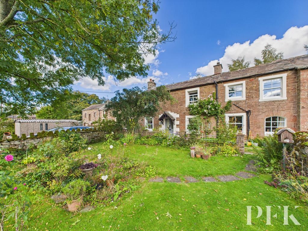 Garden and Front Aspect