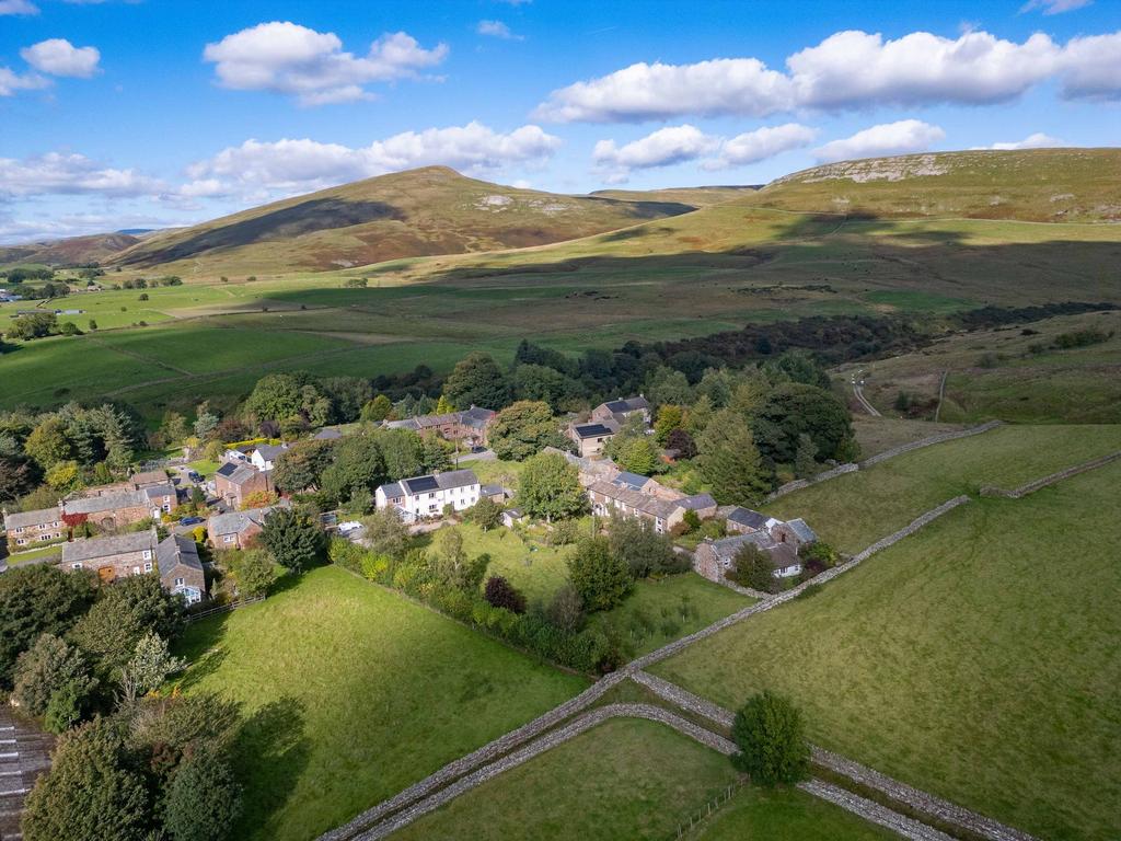 Paddock, Gardens and Property