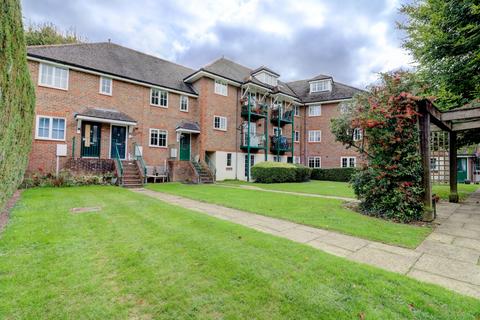1 bedroom maisonette for sale, Gallows Lane, Buckinghamshire HP12