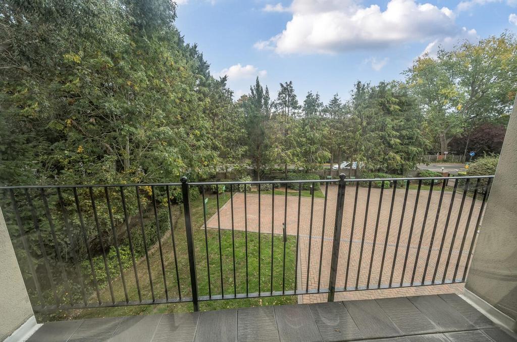 Davidson Frost-Wellings, DFW, Uxbridge Road, balco