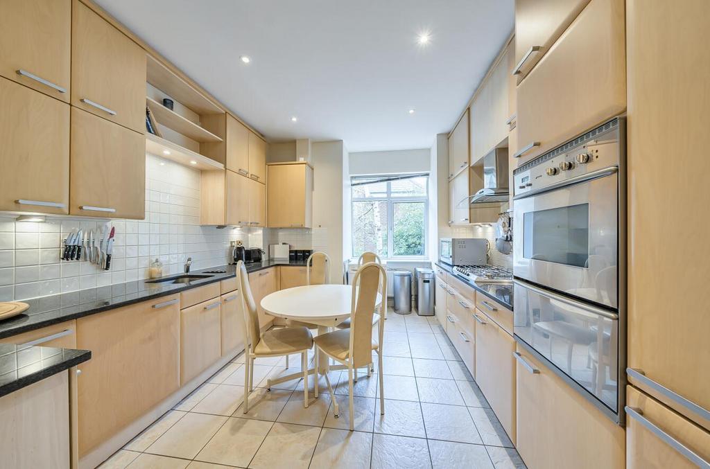 Davidson Frost-Wellings, DFW, Uxbridge Road, Kitch