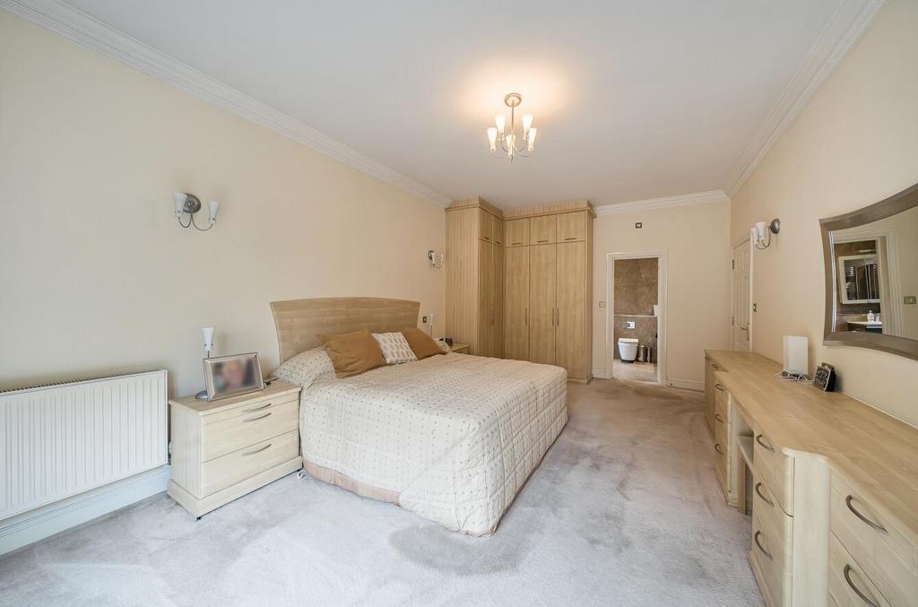 Davidson Frost-Wellings, DFW, Uxbridge Road, Bedro