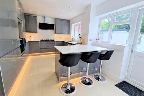 undefined, Felstead Avenue, Ilford IG5