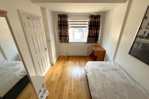 undefined, Felstead Avenue, Ilford IG5