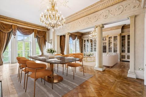 4 bedroom flat to rent, Albert Hall Mansions, Kensington Gore, London, SW7