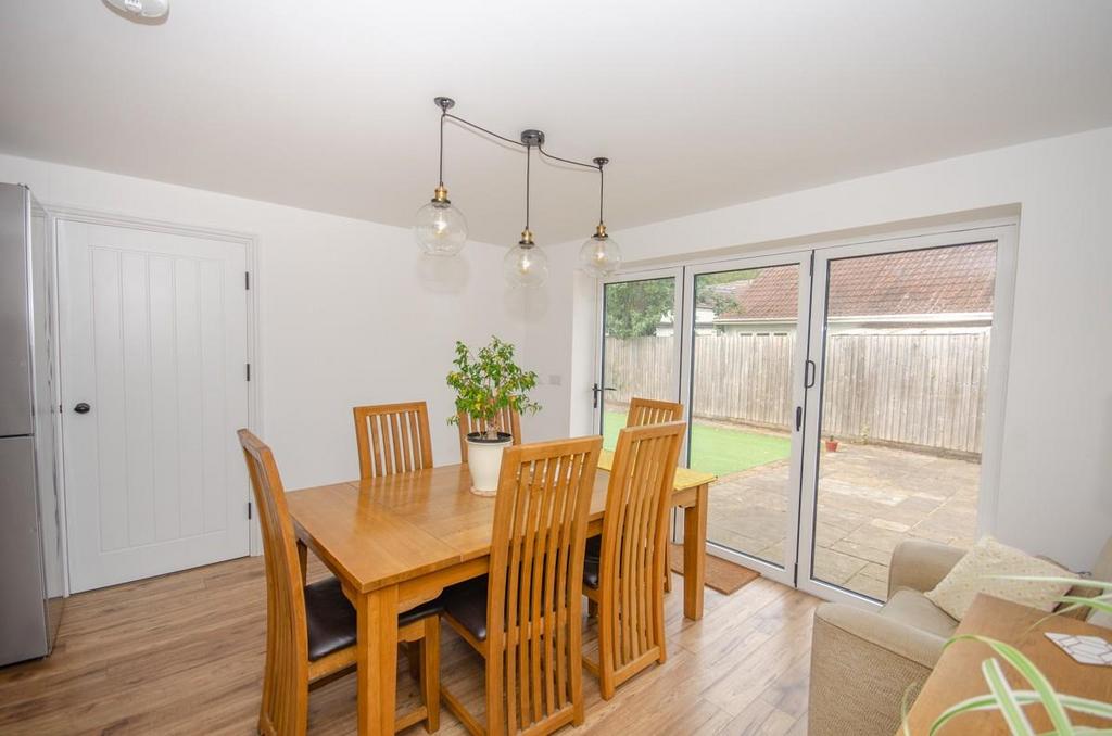 Dining area.jpg