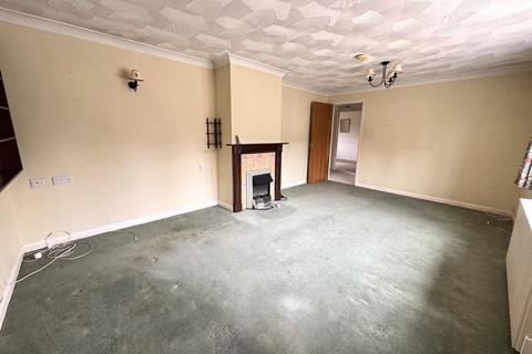 undefined, WATLINGTON - Detached 2 Bedroom Bungalow on Generous Corner Plot