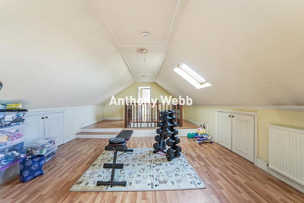 Loft Room 1